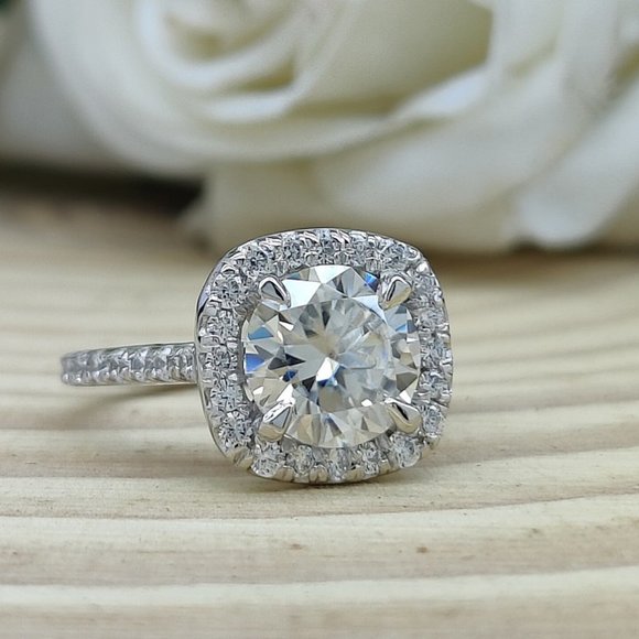 2Ct Moissanite Halo Engagement Ring 14K Gold Plated Size 4 - Picture 1 of 4